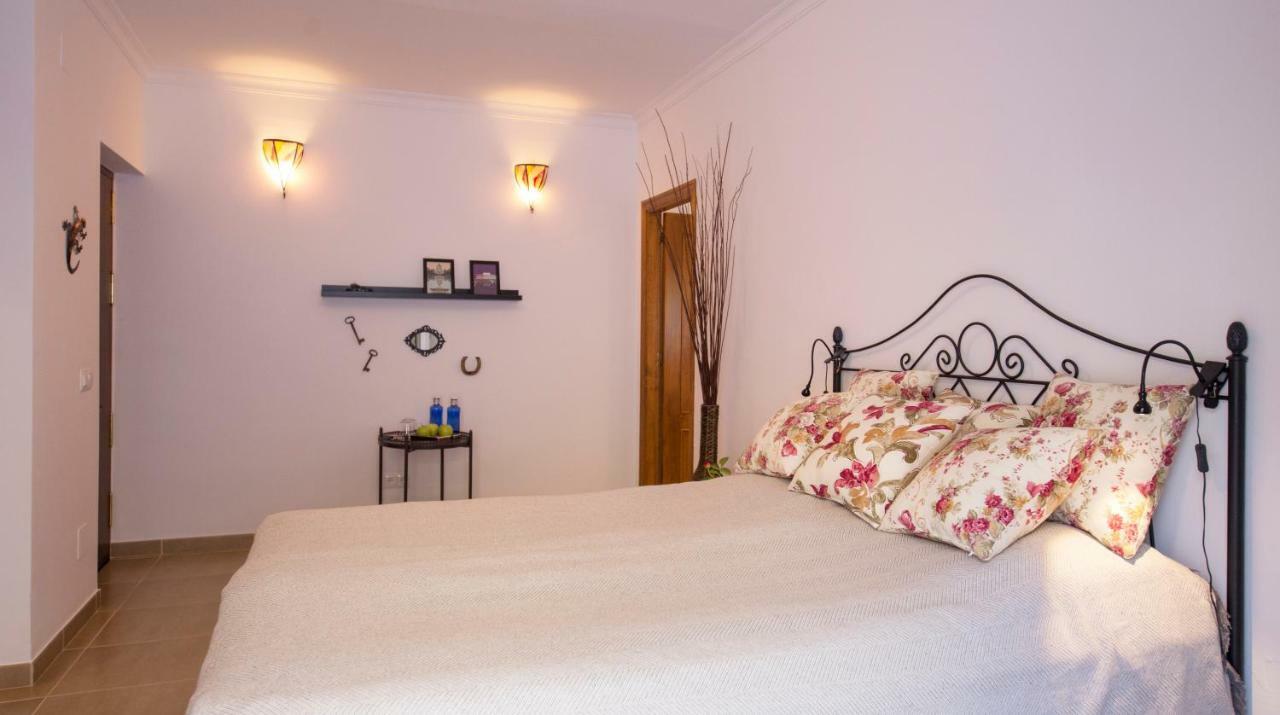 Casa-B Bed & Breakfast, Adults Recommended Cómpeta Екстериор снимка
